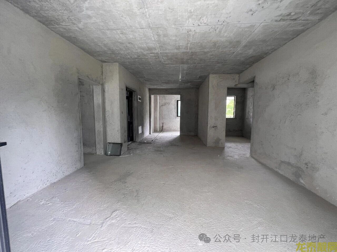 城芯现房！时代广场二期143平五房1梯1户南北对流毛坯